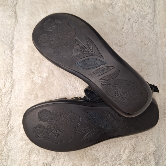 Born Sandals - Picture 9 of 9